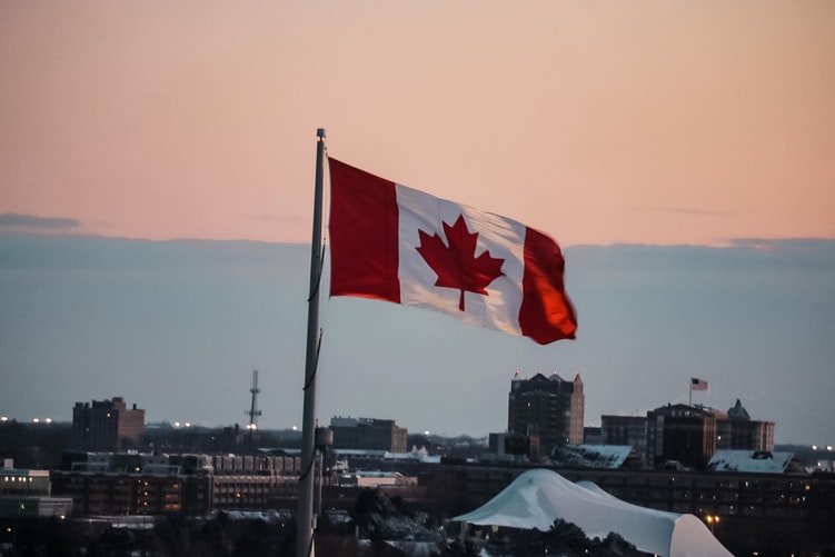 7 reasons to move to Canada